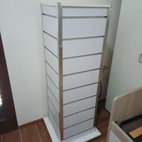 mobile porta collane