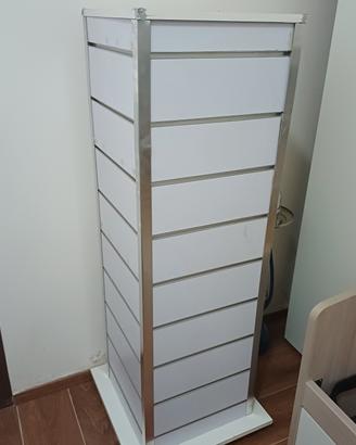 mobile porta collane