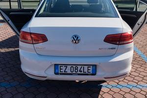 VOLKSWAGEN Passat 8ª serie - 2015