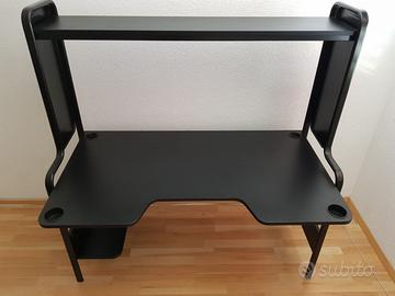 Scrivania Ikea Fredde per uso Gaming/Multimediale