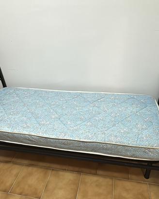 Letto in ferro con materasso