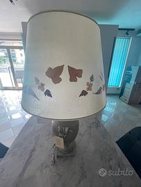 Lampada da tavolo con basamento in ceramica