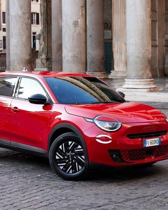 FIAT 600 Hybrid 136 CV DCT MHEV La Prima