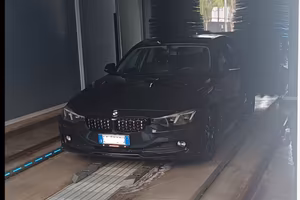 BMW 320 anno 2013 