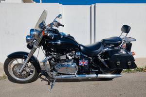 Triumph America 900