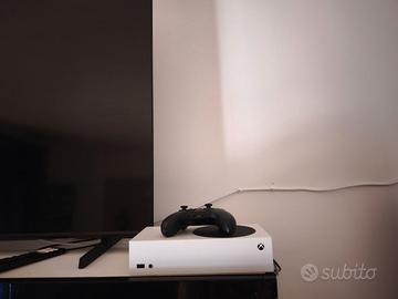 Xbox Series S + controller