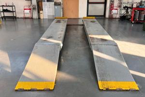 Ponte Sollevatore modello Grazia Stargo 2003