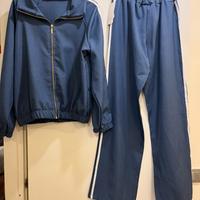 Tuta completa con bande laterali