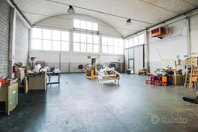 CAPANNONE A TREZZO SULL'ADDA