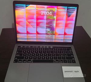 MacBook Pro Touchbar 100% Batteria