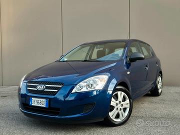 Kia Ceed cee'd 1.4 109CV 5p. LX