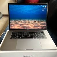 MacBook Pro 15” (2018) – i7 / 16GB / 256GB