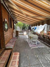 Roulotte con preingresso in legno