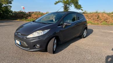 FORD Fiesta 2011 1.4 TDCi - NEOPATENTATI - 3 PORTE