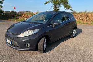 FORD Fiesta 2011 1.4 TDCi - NEOPATENTATI - 3 PORTE
