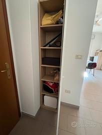 Libreria billy Ikea con sportello