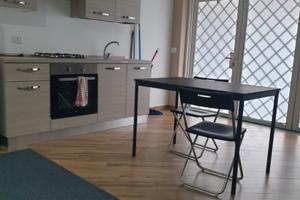 Appartamento monovano / bivani arredato + p. auto