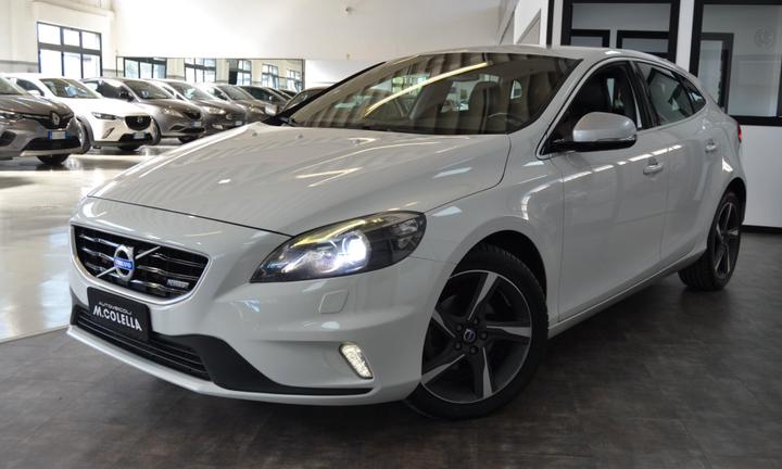 Volvo V40 D2 1.6 R-Design UniPro/Navi/Xenon/Cruse/