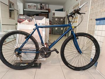 Mountain bike donna e uomo 