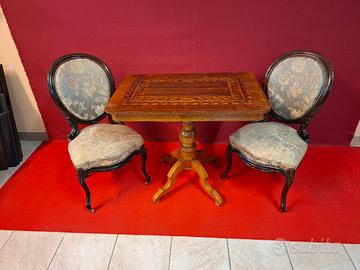 coppia di sedie a medaglione 