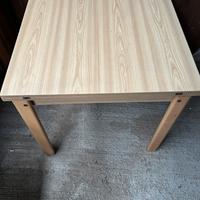 Tavolo quadrato/rettangolare  allungabile