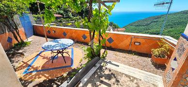 3 LOCALI A VIETRI SUL MARE