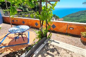3 LOCALI A VIETRI SUL MARE