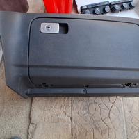 cassetto portaoggetti Golf 5 anno