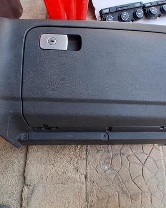 cassetto portaoggetti Golf 5 anno