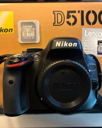 Nikon D5100 DSLR 16,2 MP schermo inclinabile 3"