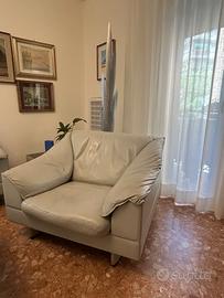 Poltrona in pelle Frau