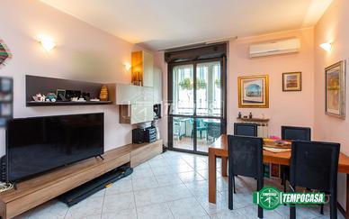 TRILOCALE ALL'ULTIMO PIANO CON BOX DOPPIO E CANTIN