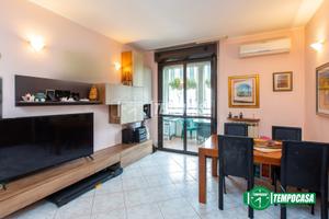 TRILOCALE ALL'ULTIMO PIANO CON BOX DOPPIO E CANTIN