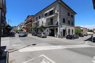 3 LOCALI A AGROPOLI