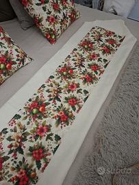 Runner bordato in lino