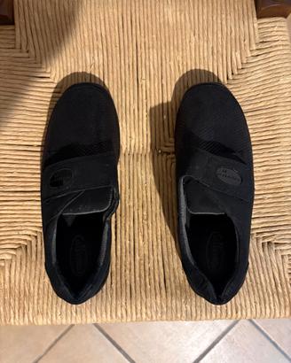 Scarpe nere nuove comode/anche in ortopedia