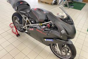 Ducati 749 doppio allestimento (racing+strada)