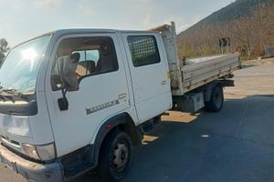 Autocarro nissan cabstar