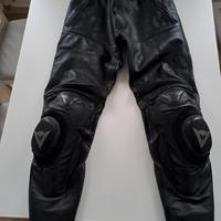 Pantaloni moto. 