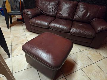 divano marrone in pelle vera