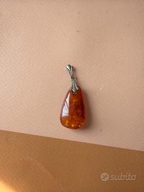Ciondolo argento e ambra
