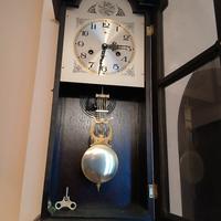 orologio a pendolo da muro