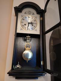 orologio a pendolo da muro