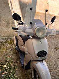 Scarabeo 200cc light