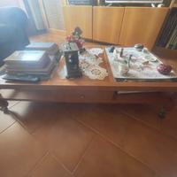 Tavolino con cristallo