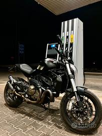 Ducati Monster 821