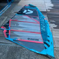 Vela Windsurf duotone Warp fin 7.8 2025