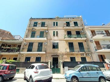 4 LOCALI A PALERMO