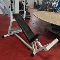 Panca con porta bilanciere - TECHNOGYM