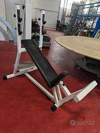 Panca con porta bilanciere - TECHNOGYM